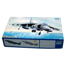 TRUMPETER 02229 1:32 AV 8B HARRIER II