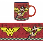 ABYSSE ABYMUG663 DC COMICS WONDER WOMAN MUG ( 11 OZ )