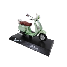 MAGAZINE VES1002 1:18 2014 VESPA LXV