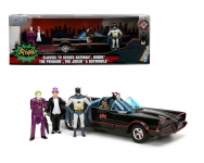 JADA 33737 1:24 1966 CLASSIC TV SERIES BATMOBILE W 4 FIGURES