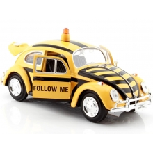 MOTORMAX 79590 1:24 VW BEETLE AIRPORT FOLLOW ME SERVICE CAR