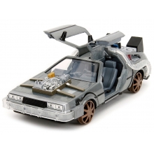 JADA 34996 1:24 BTTF PART III A TIME MACHINE W LIGHT ( RAIL WHEEL )