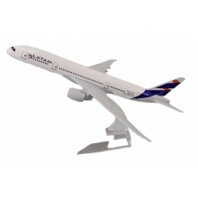 AIRPLANE BOEING 787 LATAM 1:400