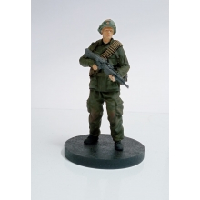 HISTORICA HGR9 1:24 SOLDADO NORTEAMERICANO VIETNAM SIRVIENTE M60